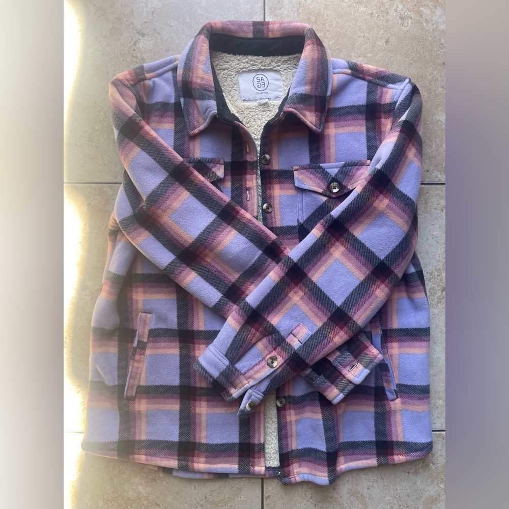 Women’s Sage Collective Shacket SZ M lavender, pink and black plaid